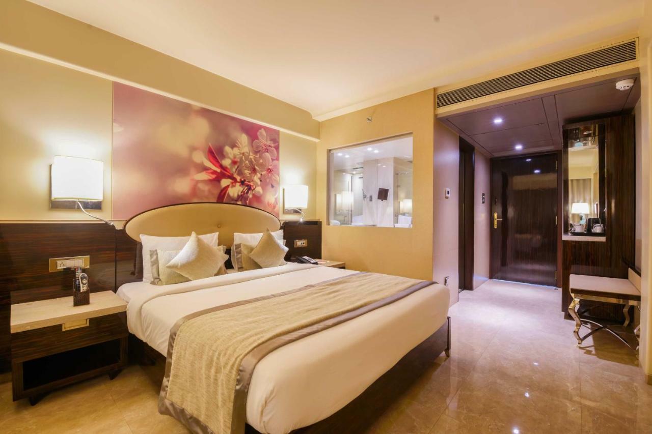Sai Palace Grand, Malad Mumbai Exteriör bild